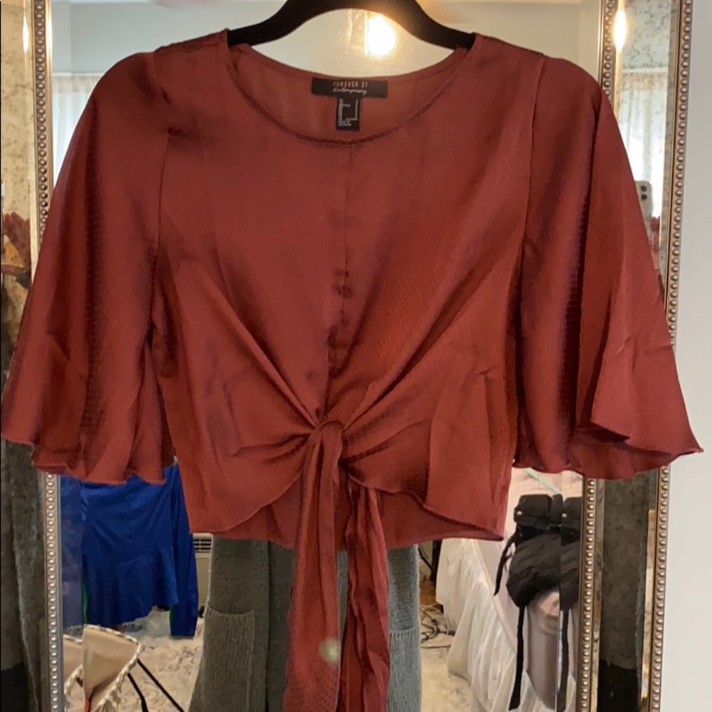 Maroon cropped blouse